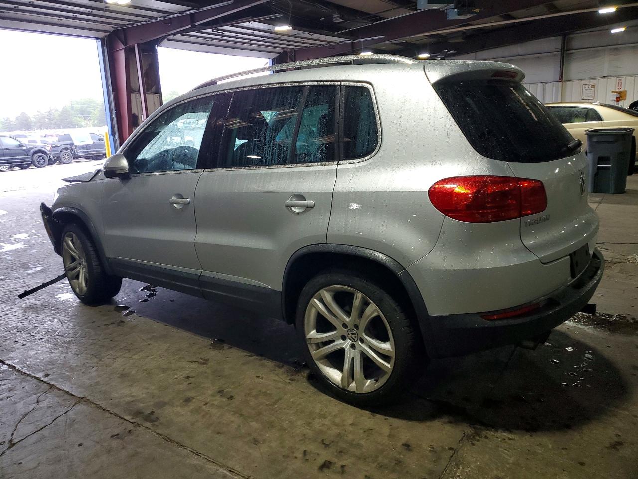 2012 VOLKSWAGEN TIGUAN