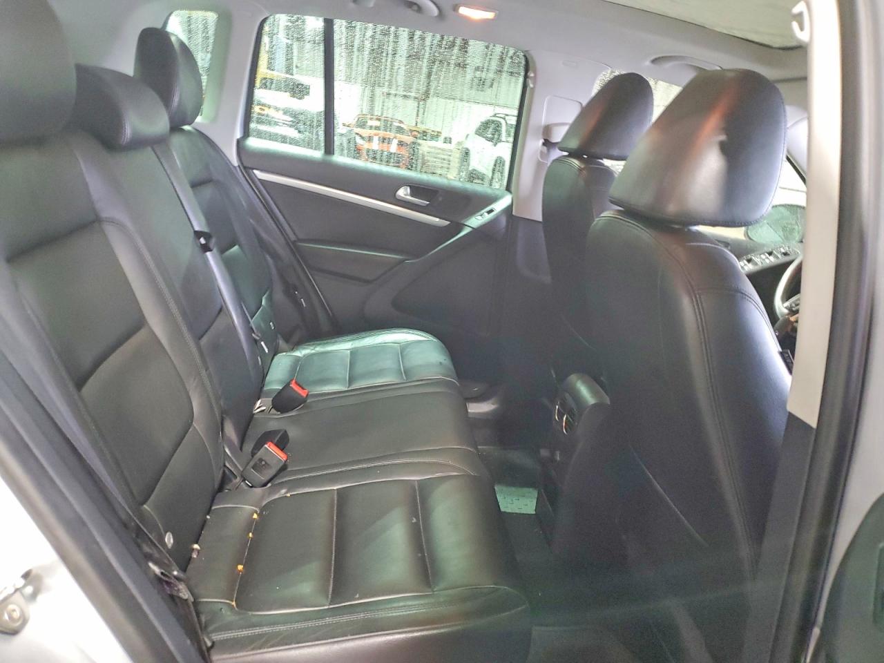 2012 VOLKSWAGEN TIGUAN