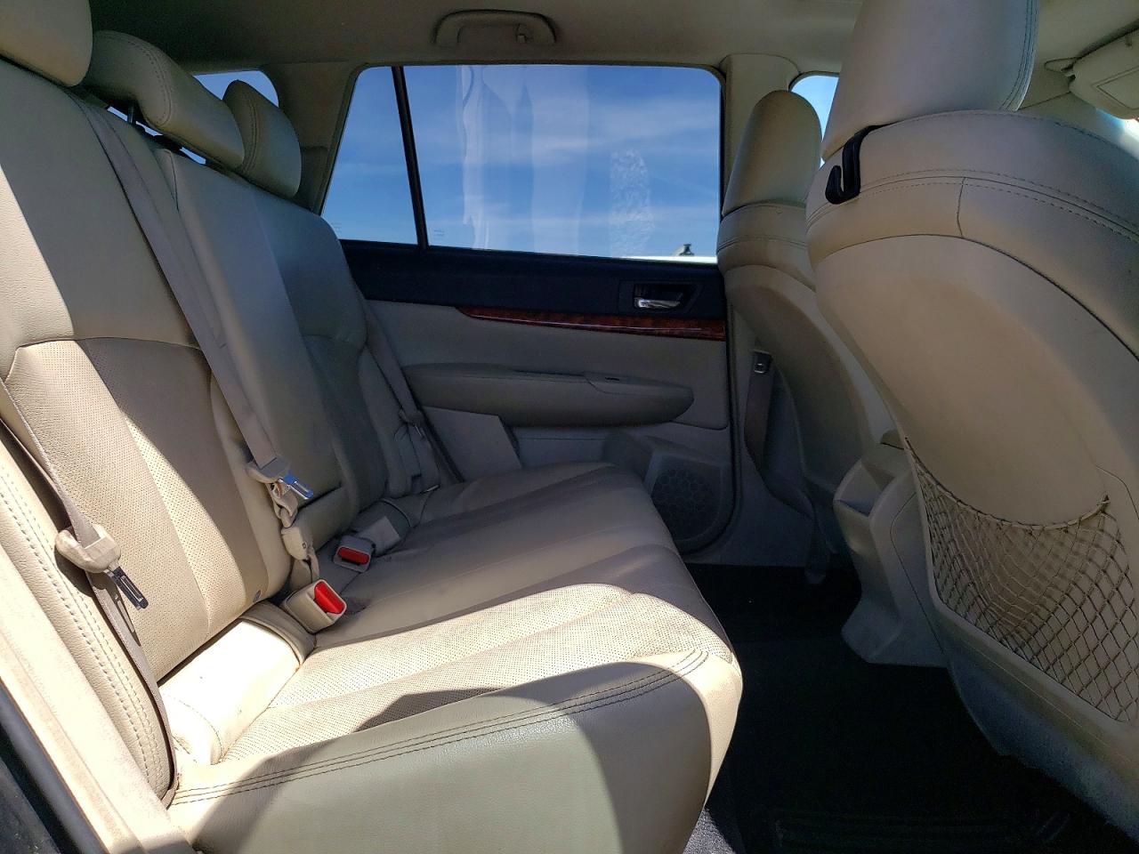 2011 SUBARU OUTBACK
