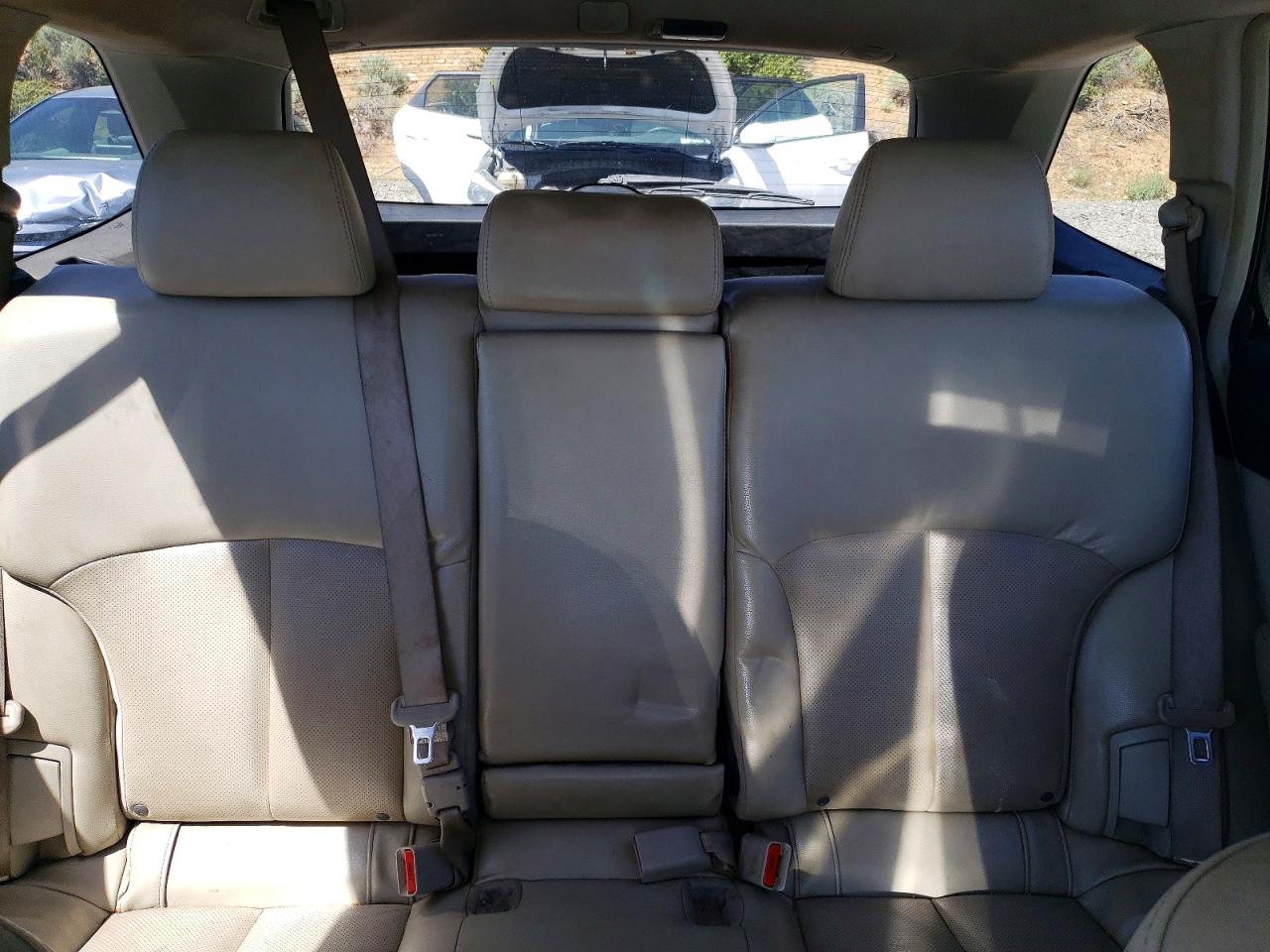 2011 SUBARU OUTBACK