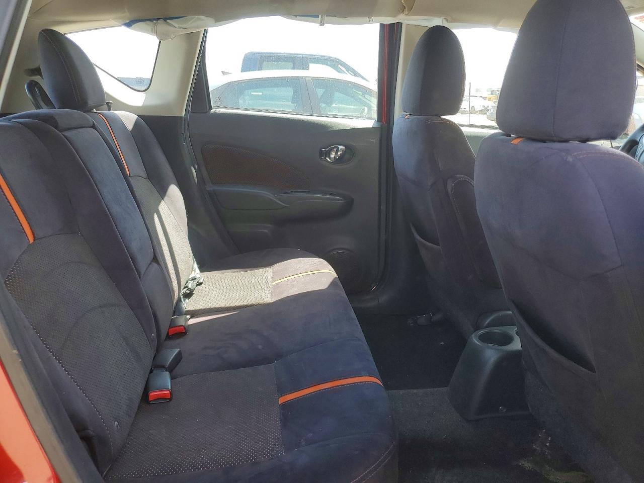 2015 NISSAN VERSA
