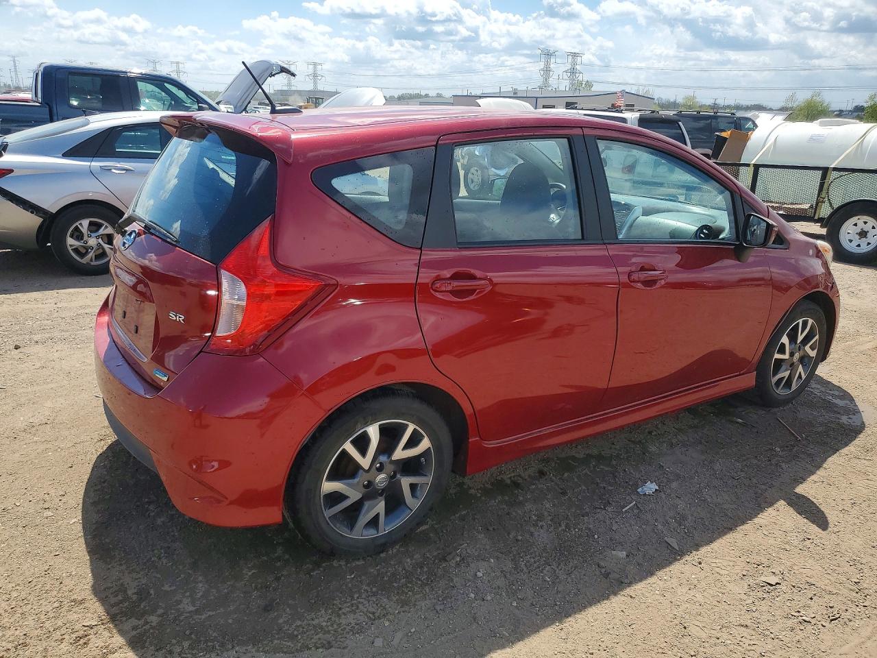 2015 NISSAN VERSA