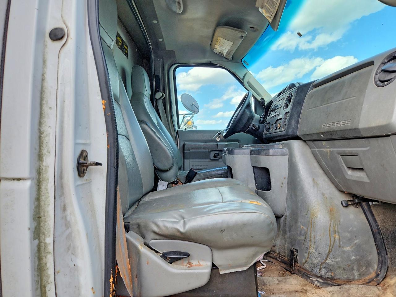 2012 FORD ECONOLINE