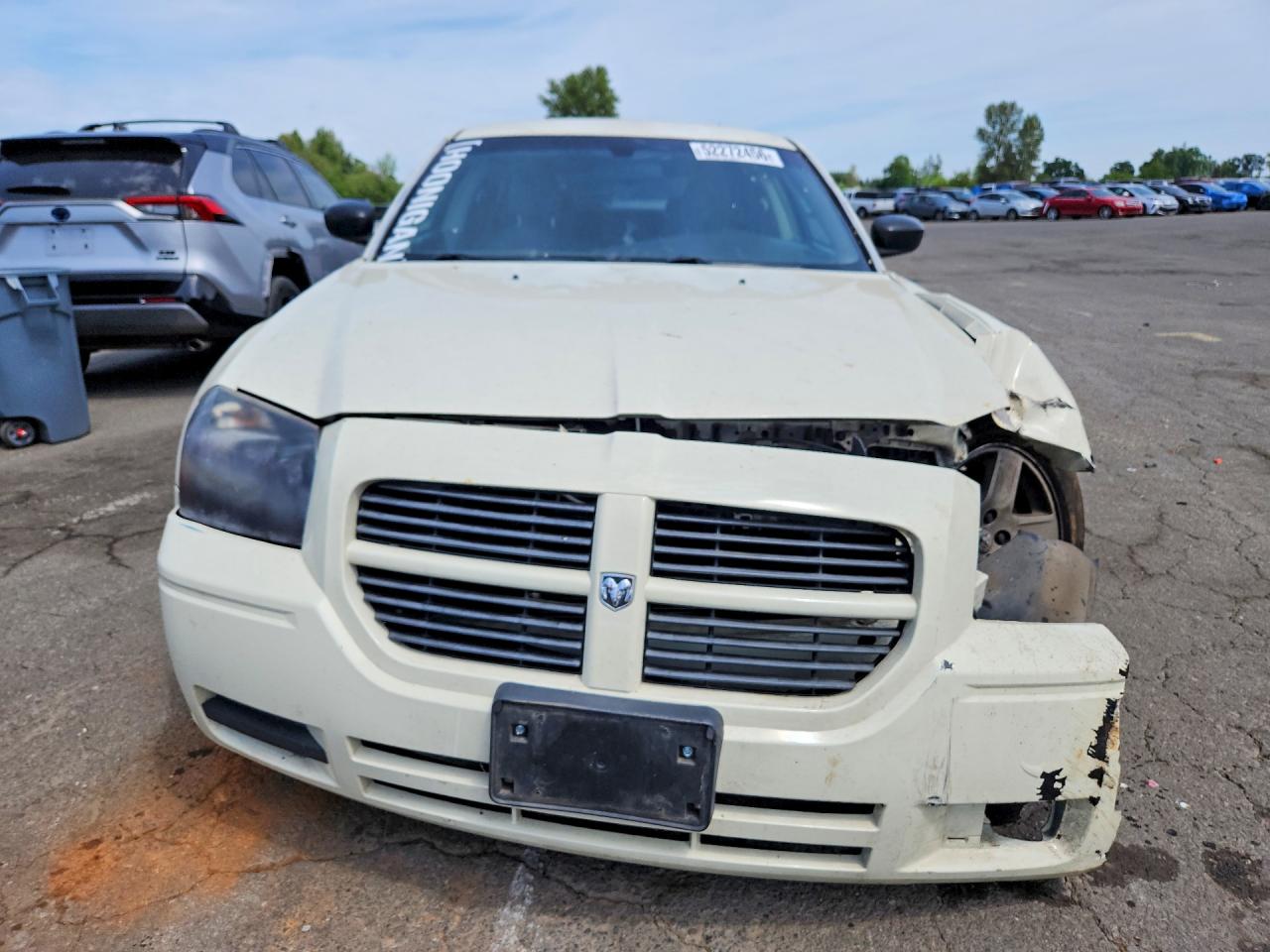 2005 DODGE MAGNUM