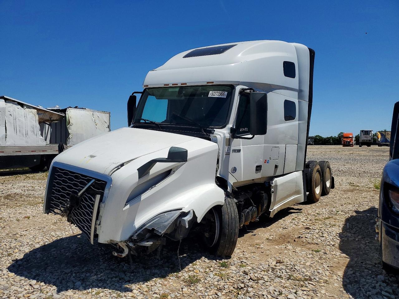 2022 VOLVO VN