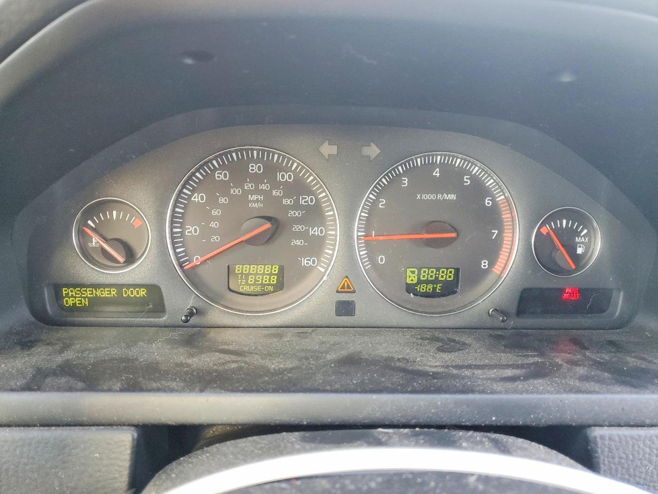 2005 VOLVO XC90