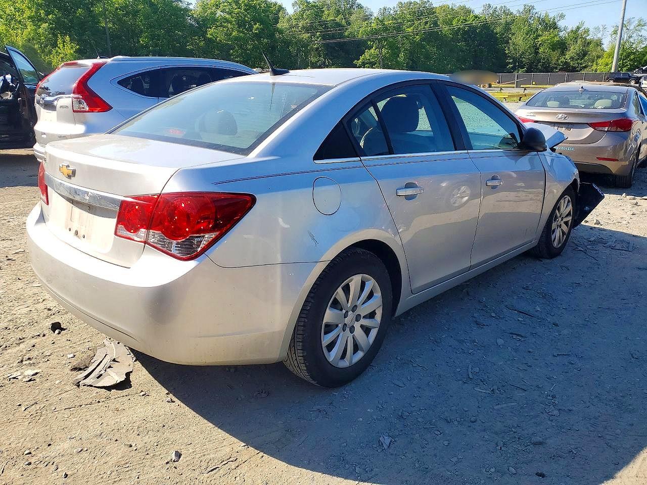 2011 CHEVROLET CRUZE