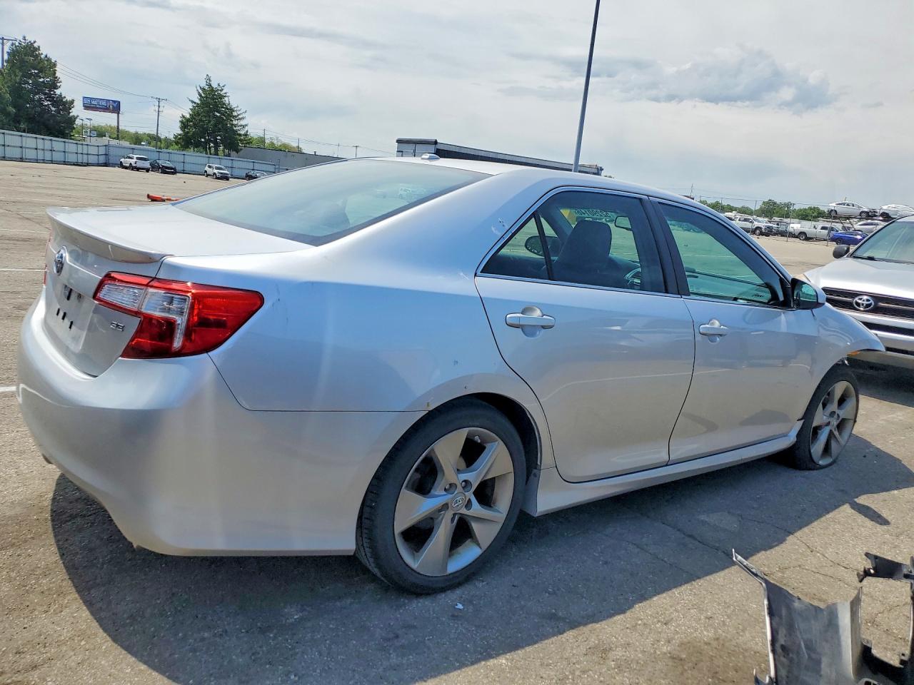 2012 TOYOTA CAMRY