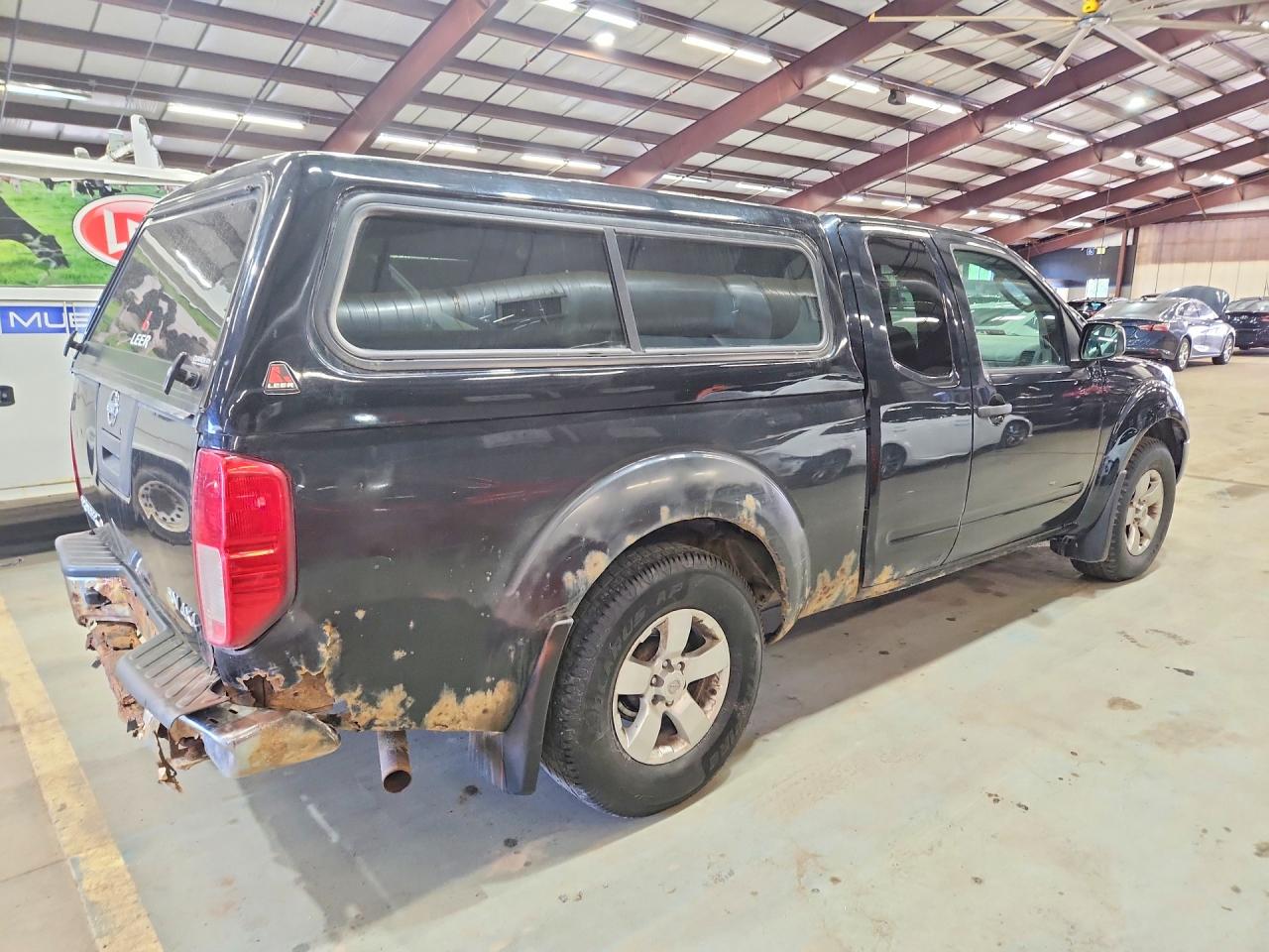 2011 NISSAN FRONTIER