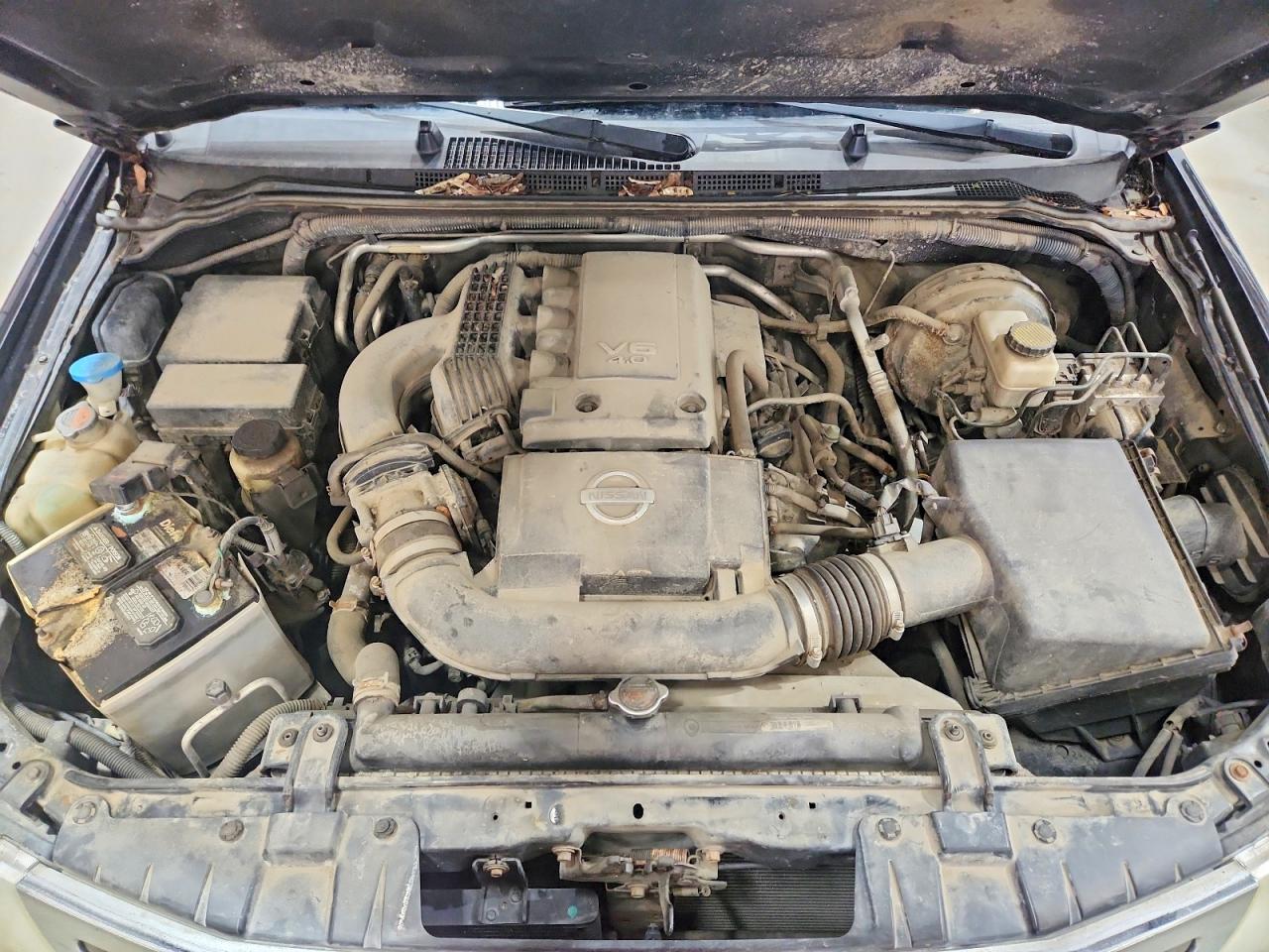 2011 NISSAN FRONTIER