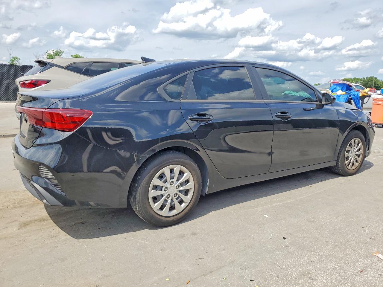 2023 KIA FORTE