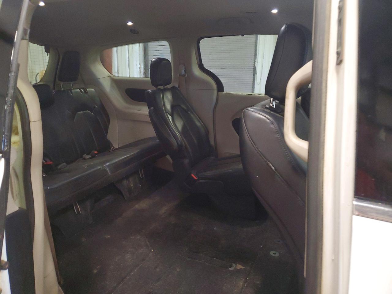 2020 CHRYSLER MINIVAN