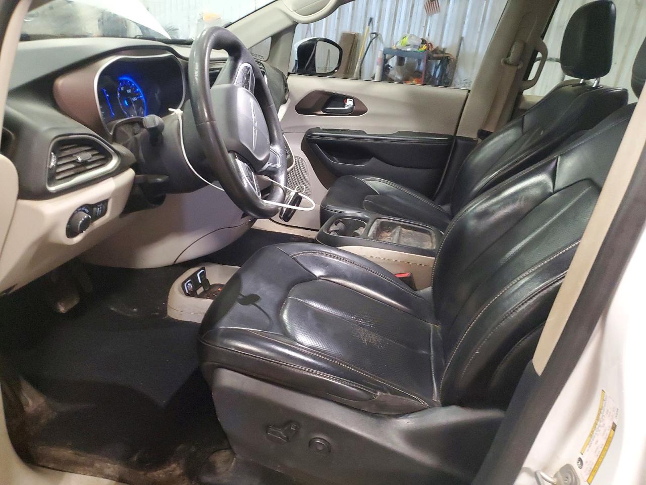2020 CHRYSLER MINIVAN
