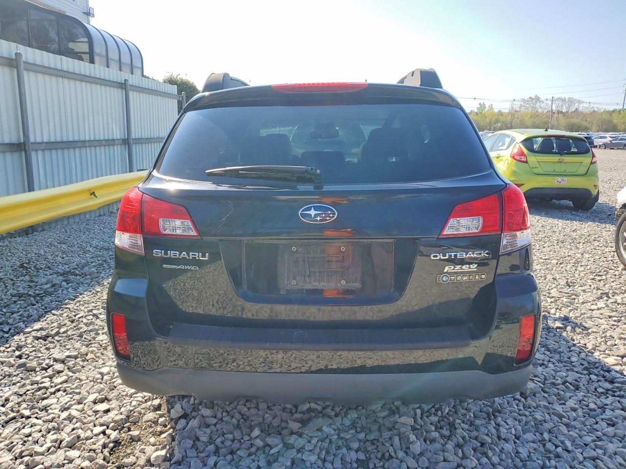 2013 SUBARU OUTBACK