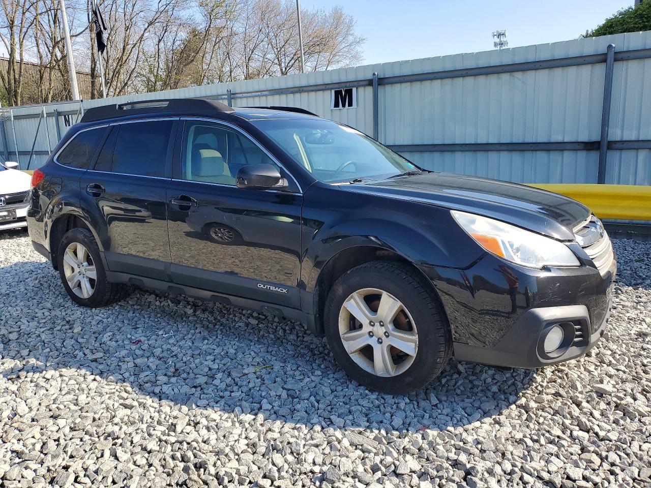 2013 SUBARU OUTBACK