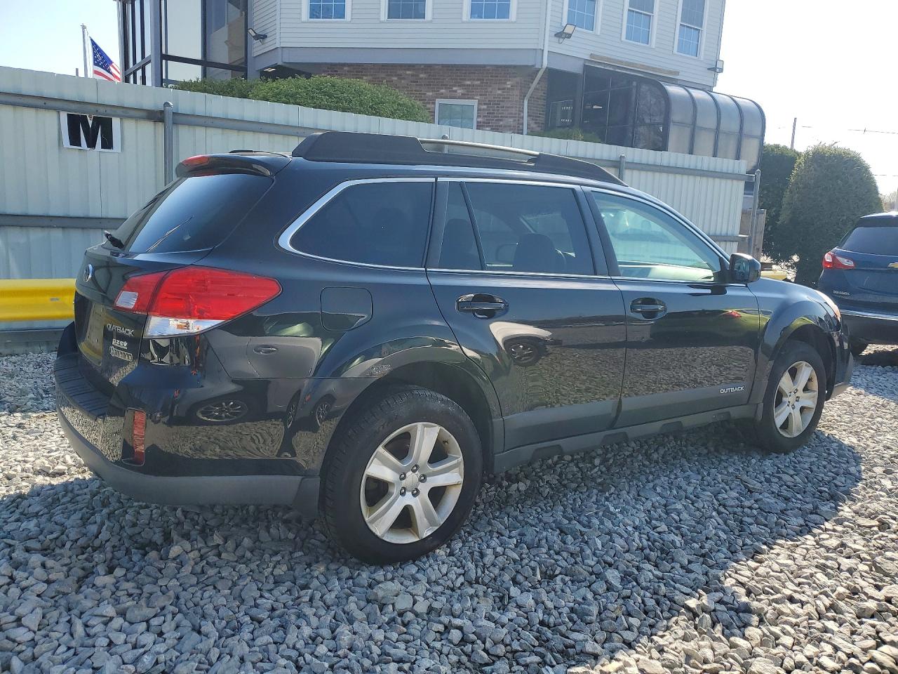 2013 SUBARU OUTBACK