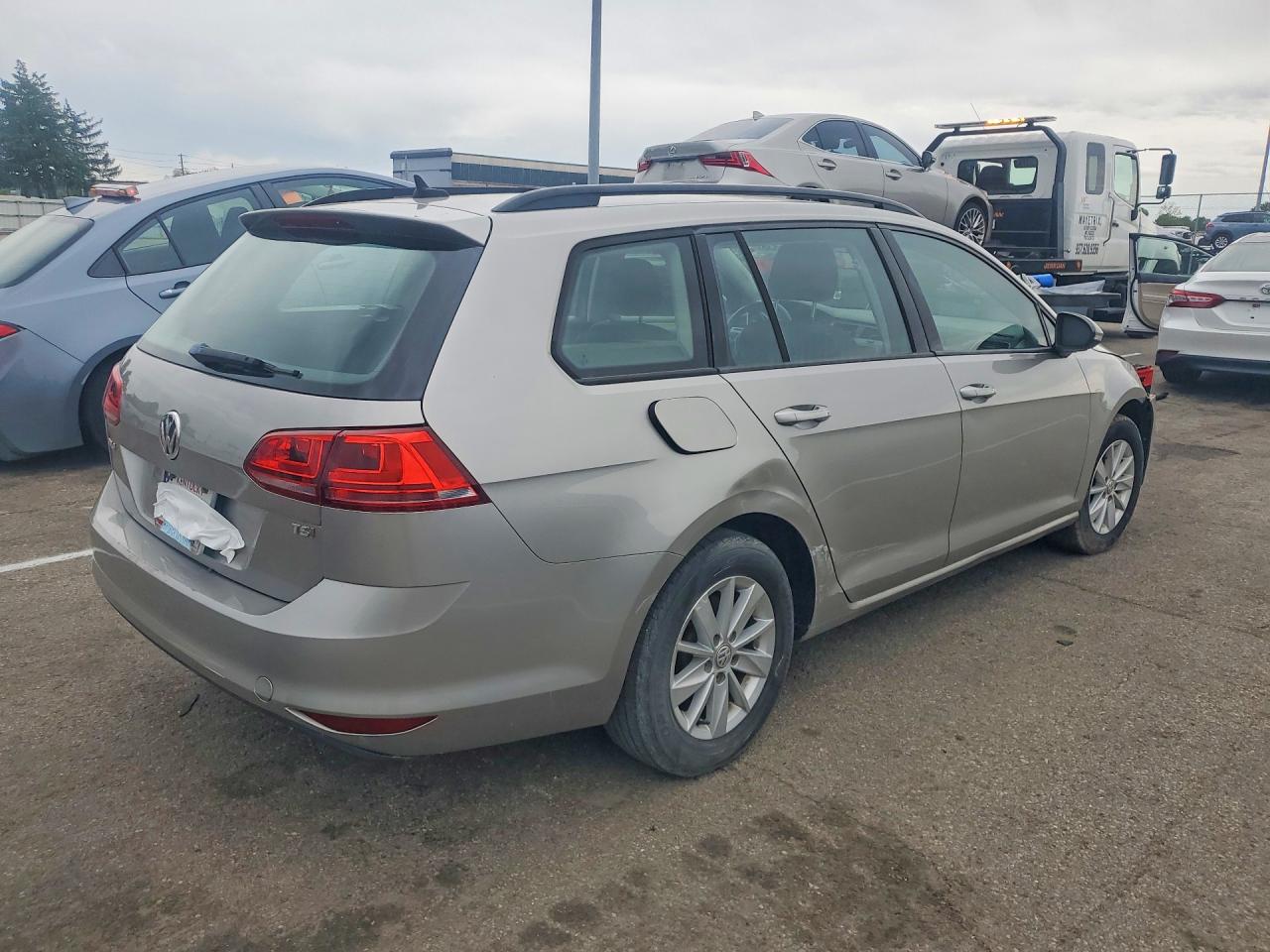 2016 VOLKSWAGEN GOLF