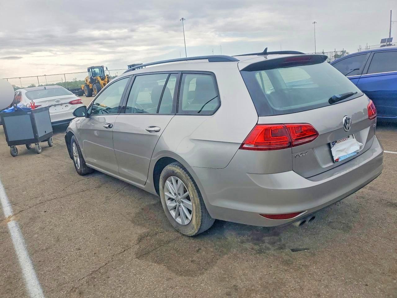 2016 VOLKSWAGEN GOLF