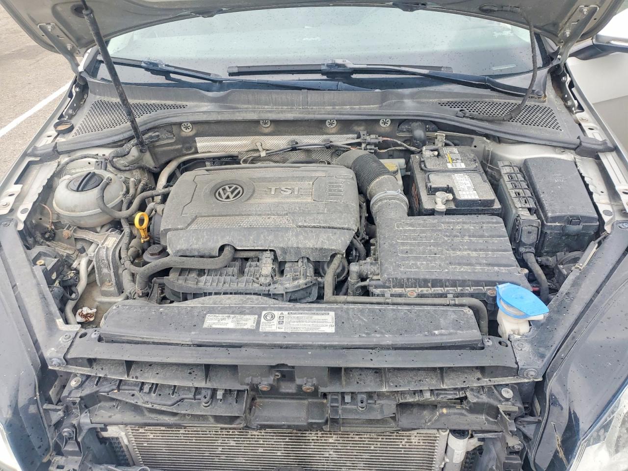2016 VOLKSWAGEN GOLF