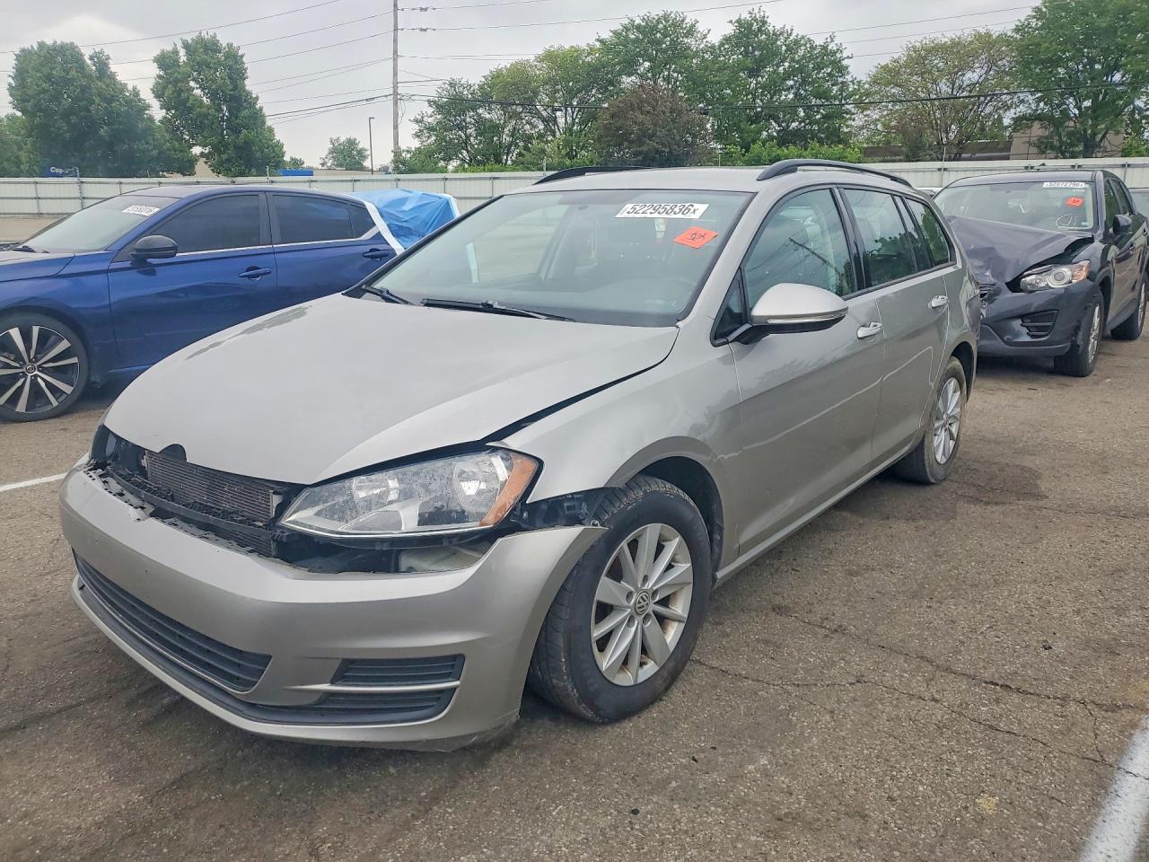 2016 VOLKSWAGEN GOLF