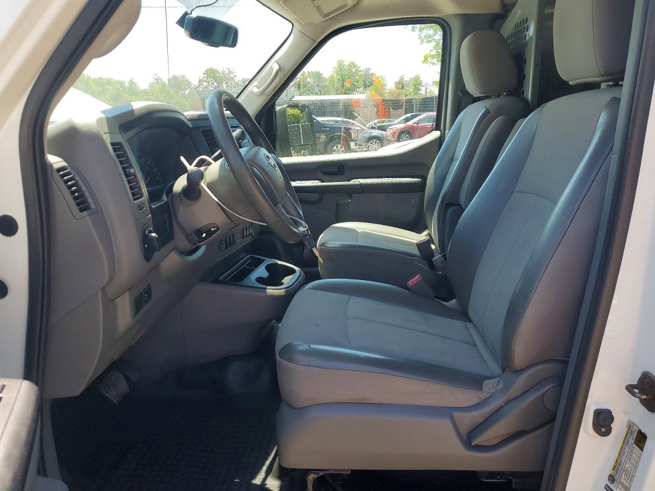 2016 NISSAN NV