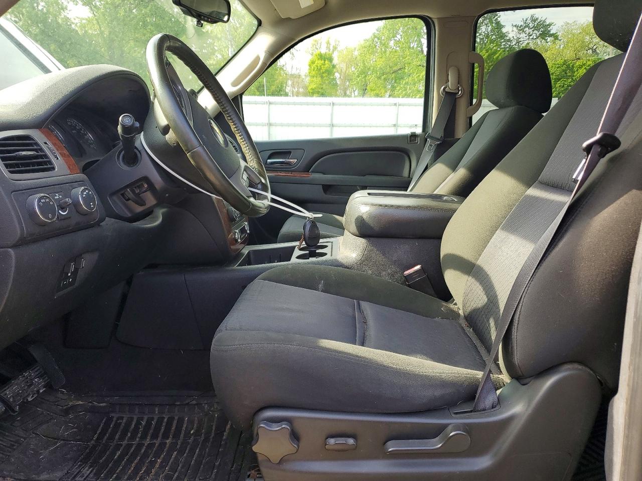 2011 CHEVROLET TAHOE