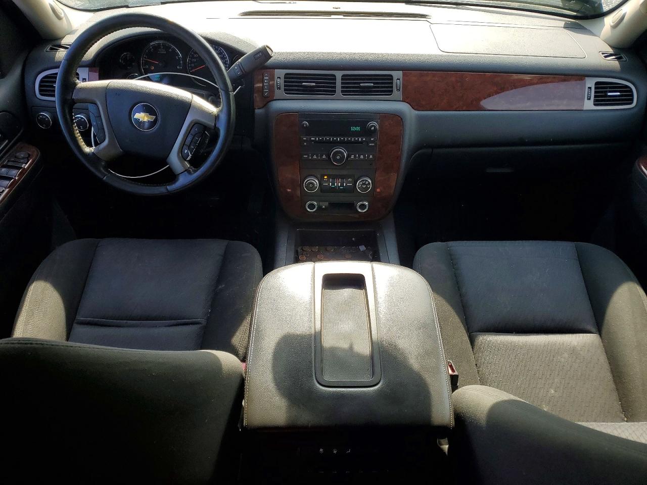 2011 CHEVROLET TAHOE