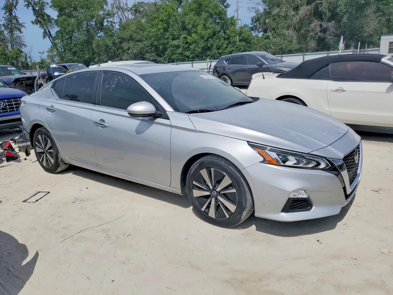 2022 NISSAN ALTIMA