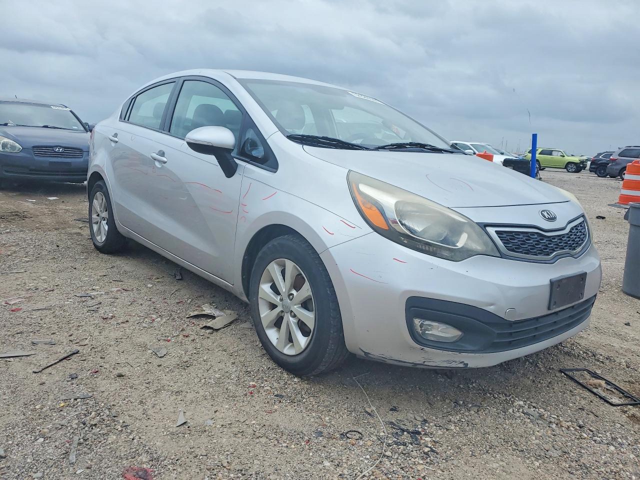2013 KIA RIO