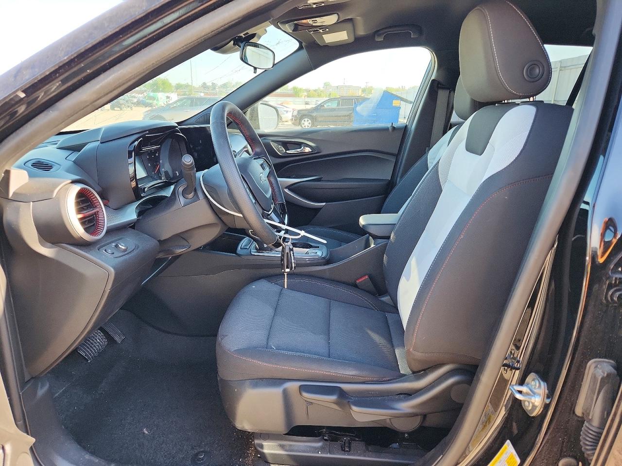 2025 CHEVROLET TRAX