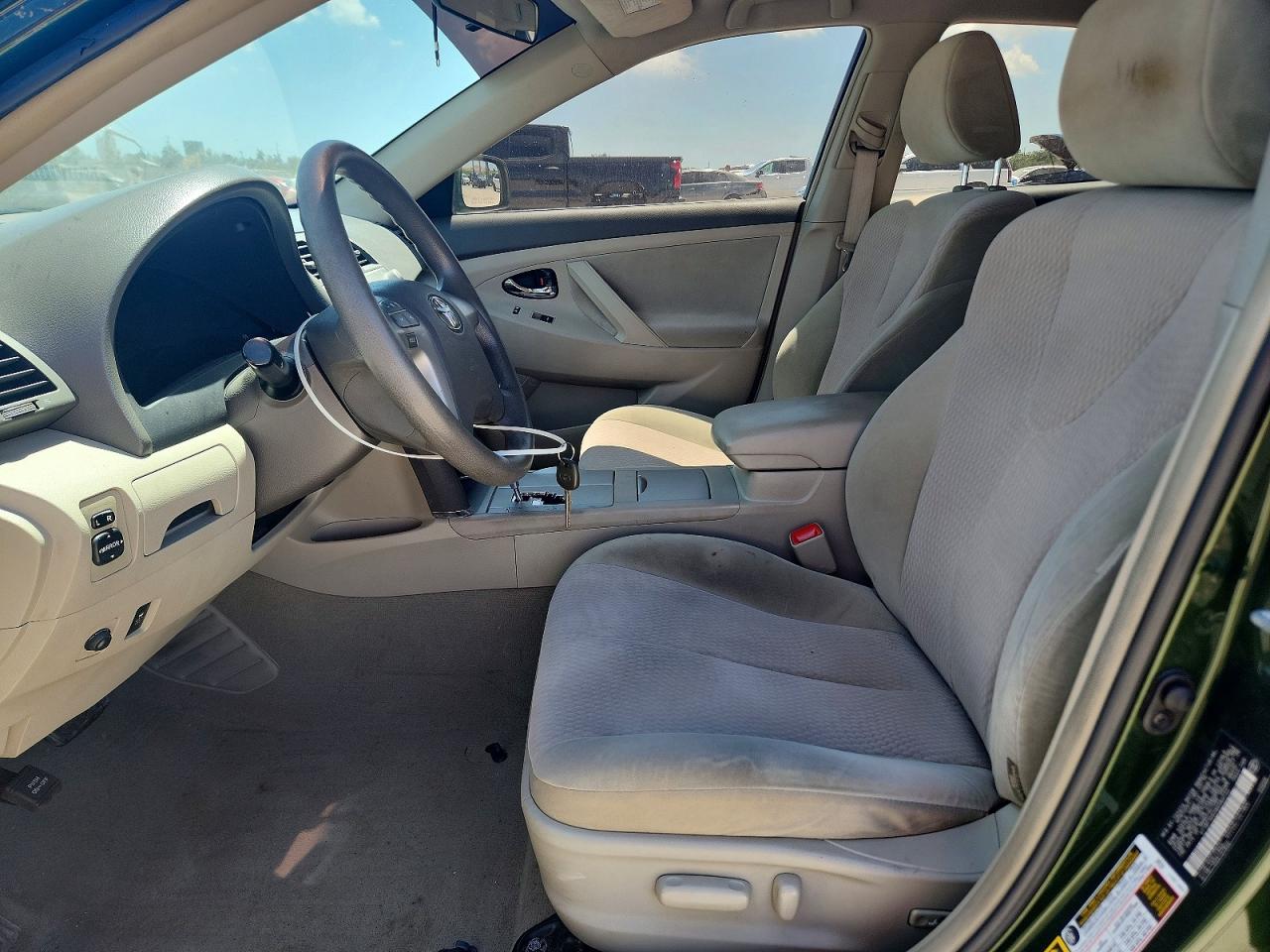 2011 TOYOTA CAMRY