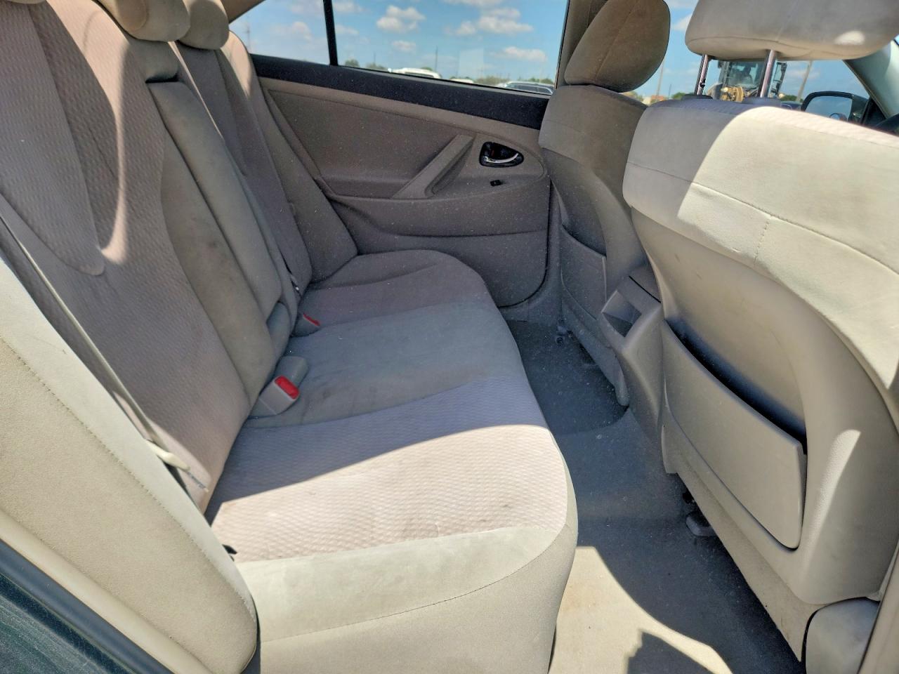 2011 TOYOTA CAMRY