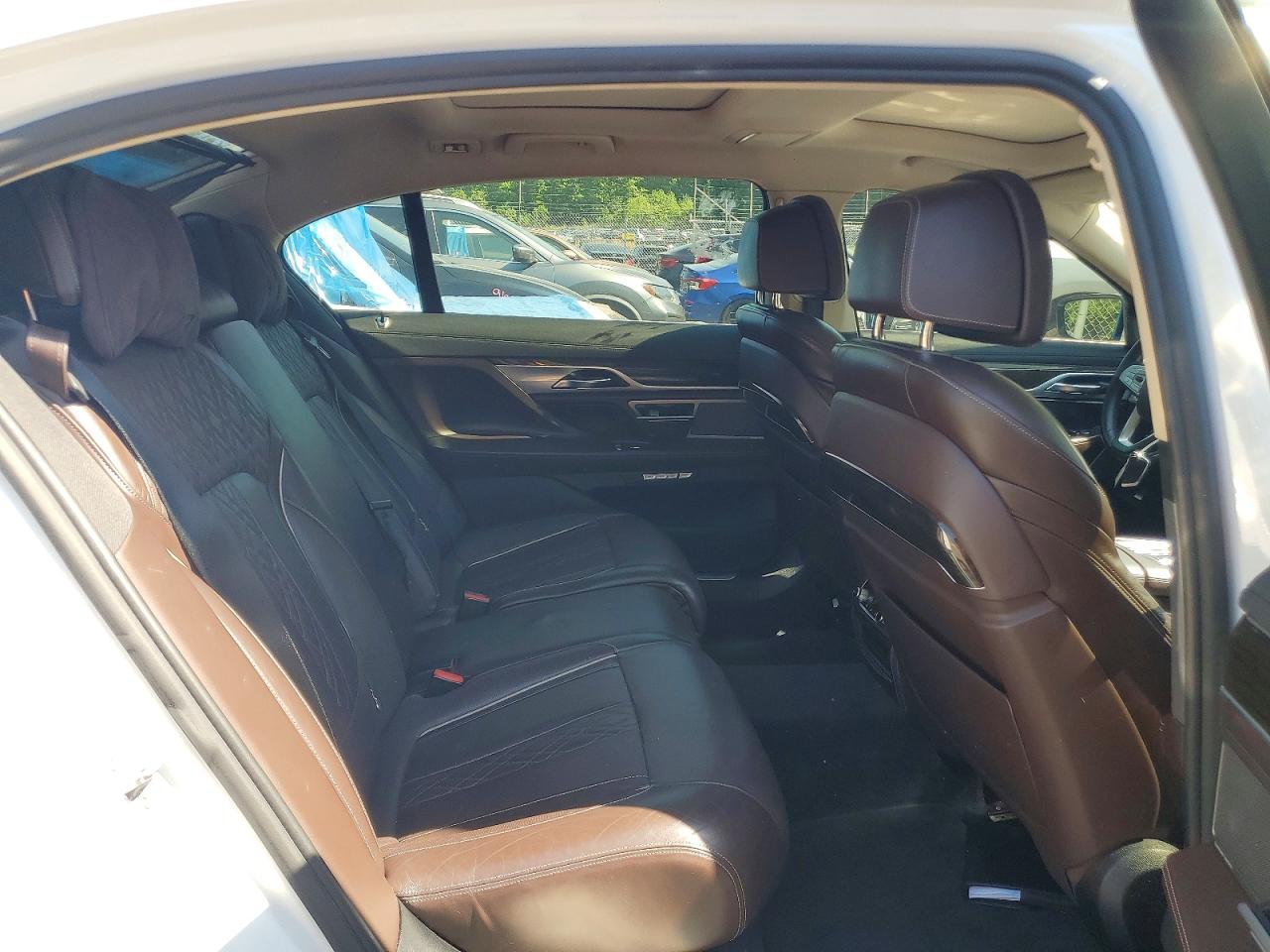 2016 BMW 7 SERIES