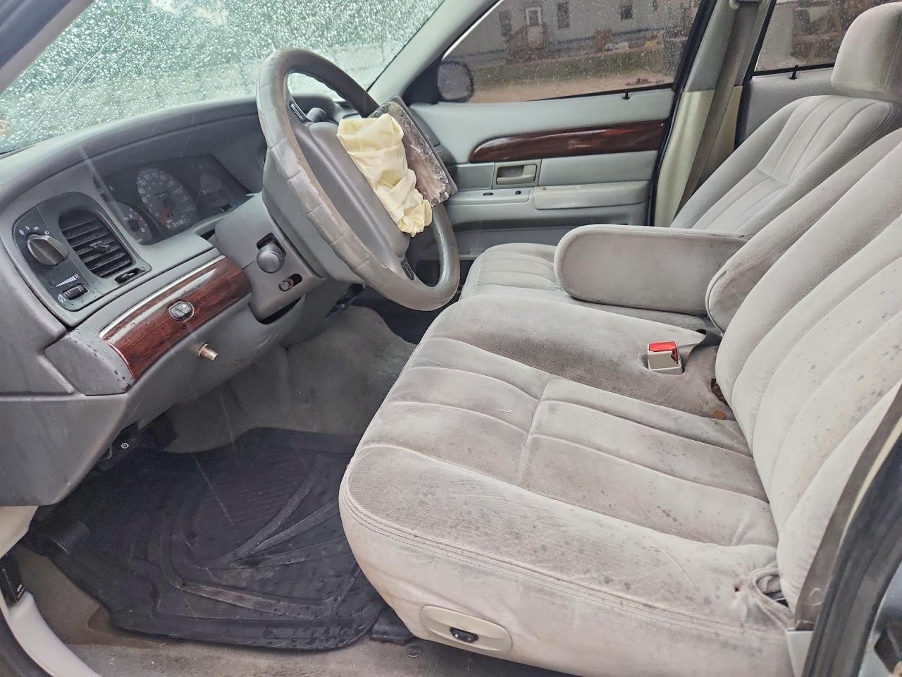 2003 MERCURY GRMARQUIS