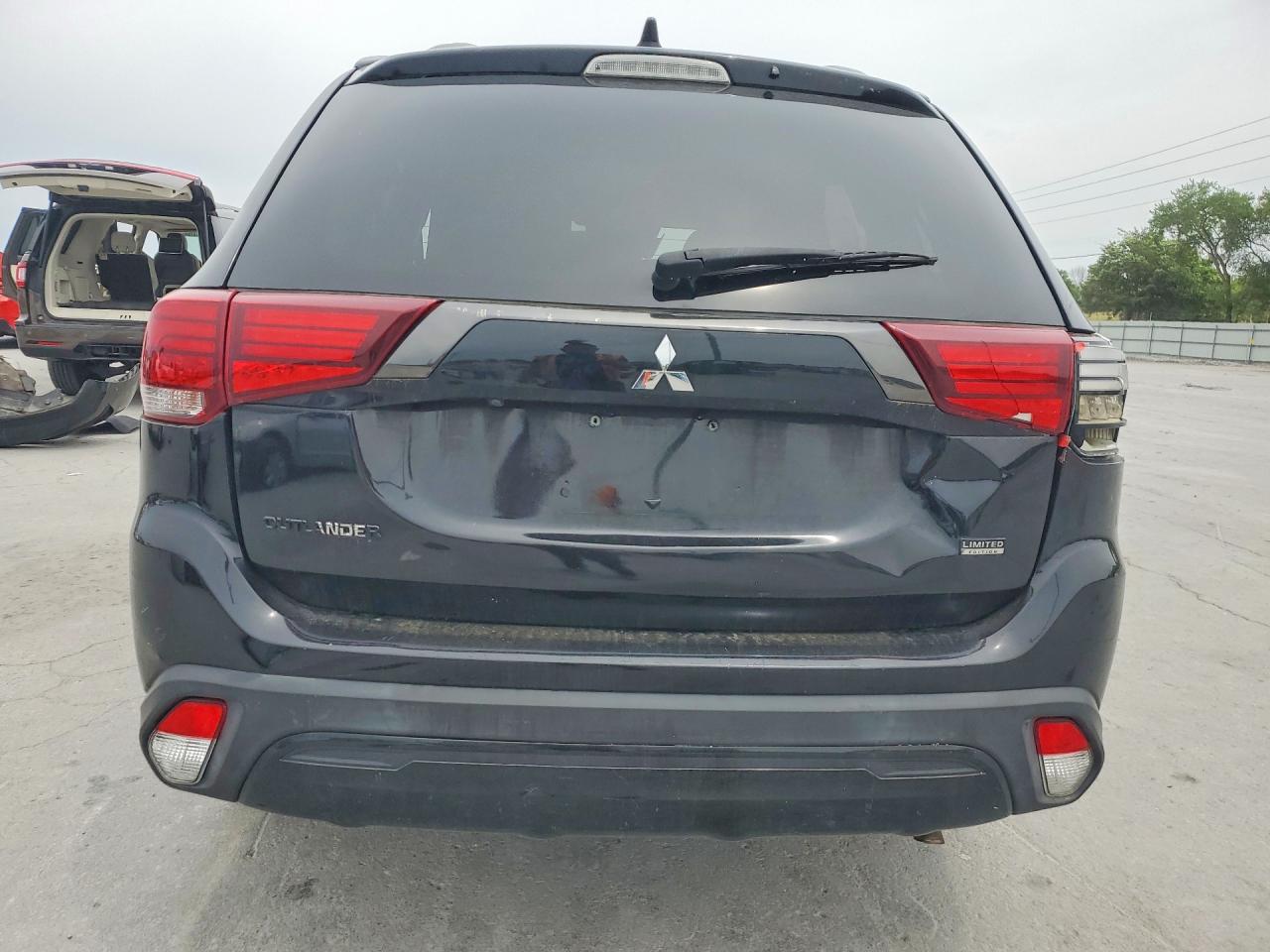 2020 MITSUBISHI OUTLANDER