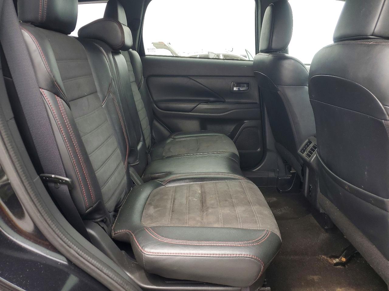 2020 MITSUBISHI OUTLANDER