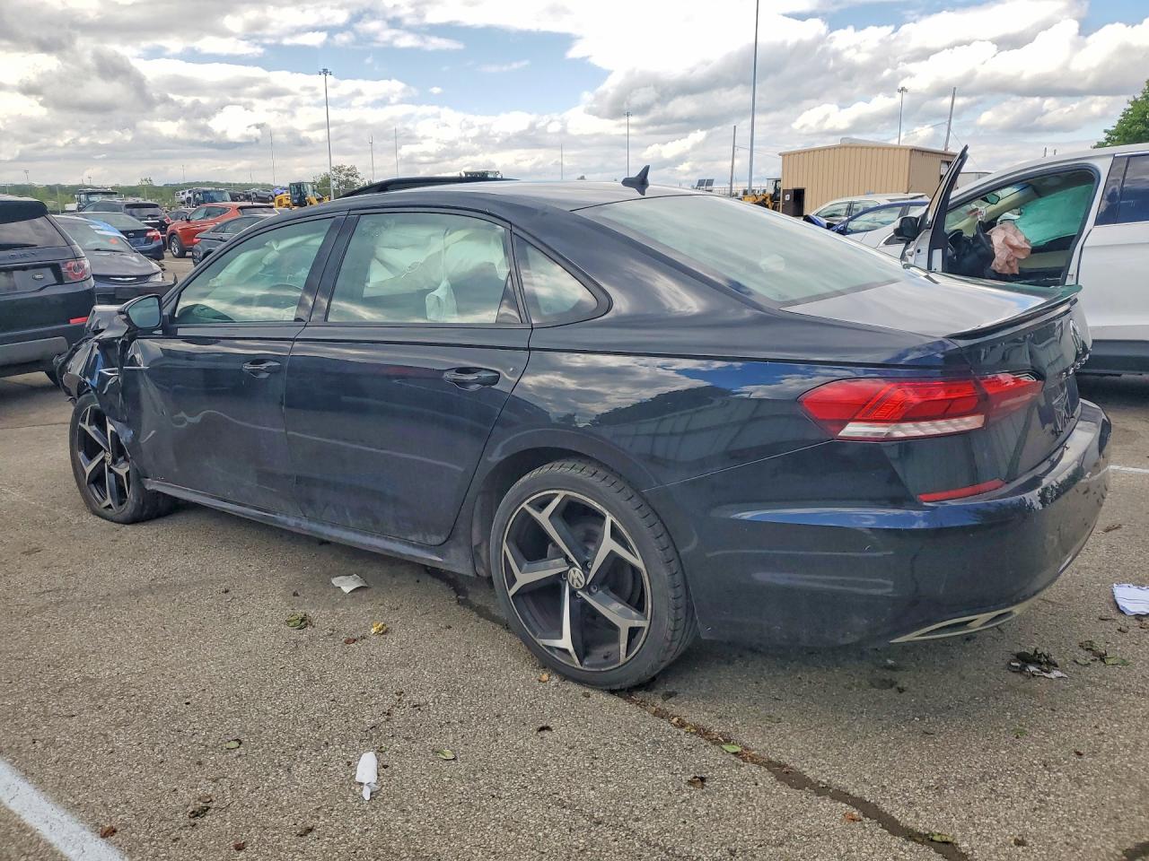 2022 VOLKSWAGEN PASSAT