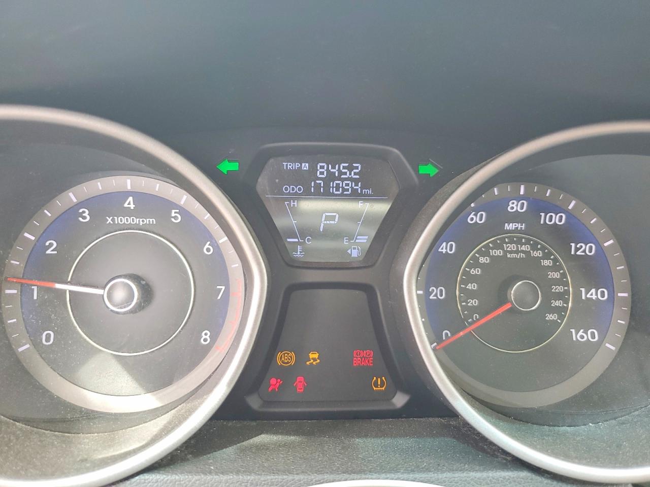 2011 HYUNDAI ELANTRA