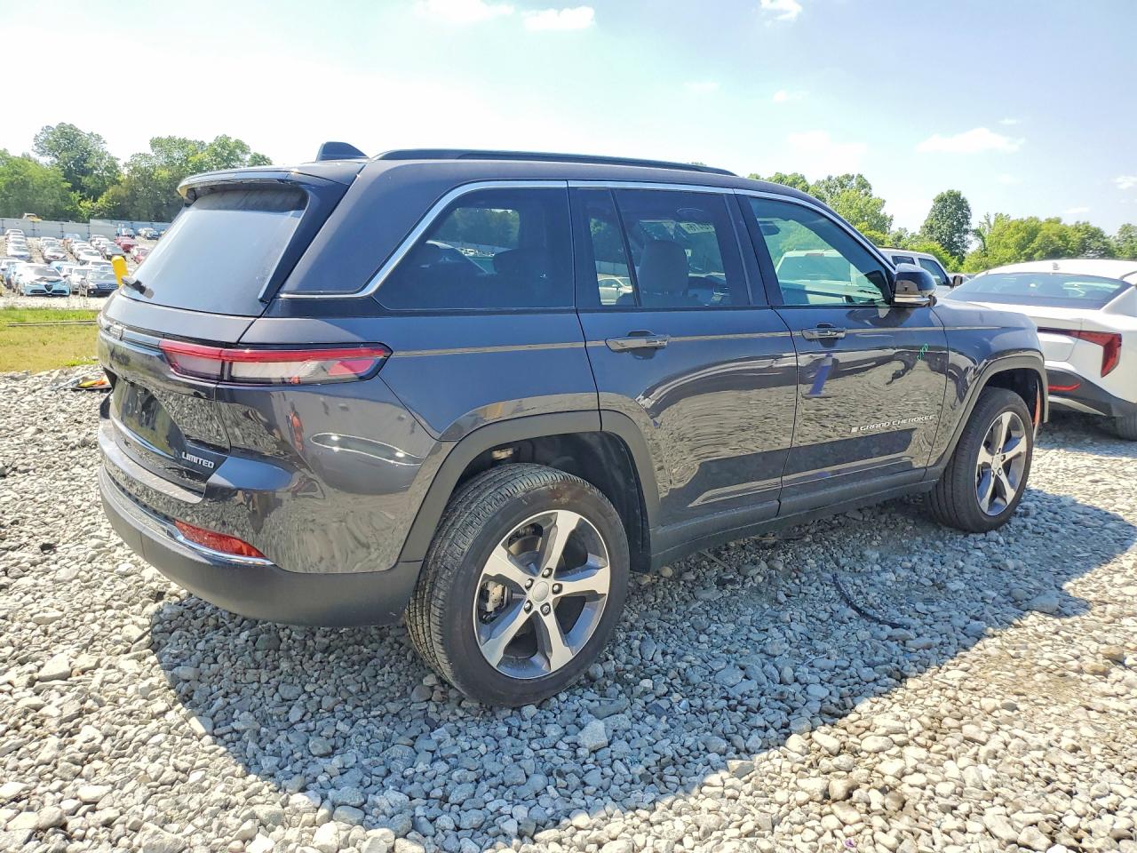 2025 JEEP CHEROKEE