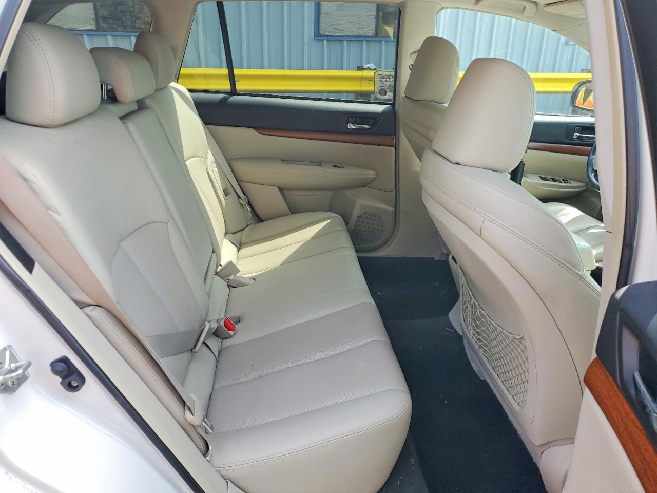 2013 SUBARU OUTBACK