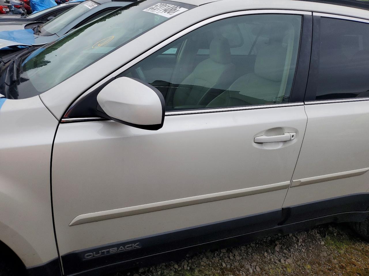 2013 SUBARU OUTBACK