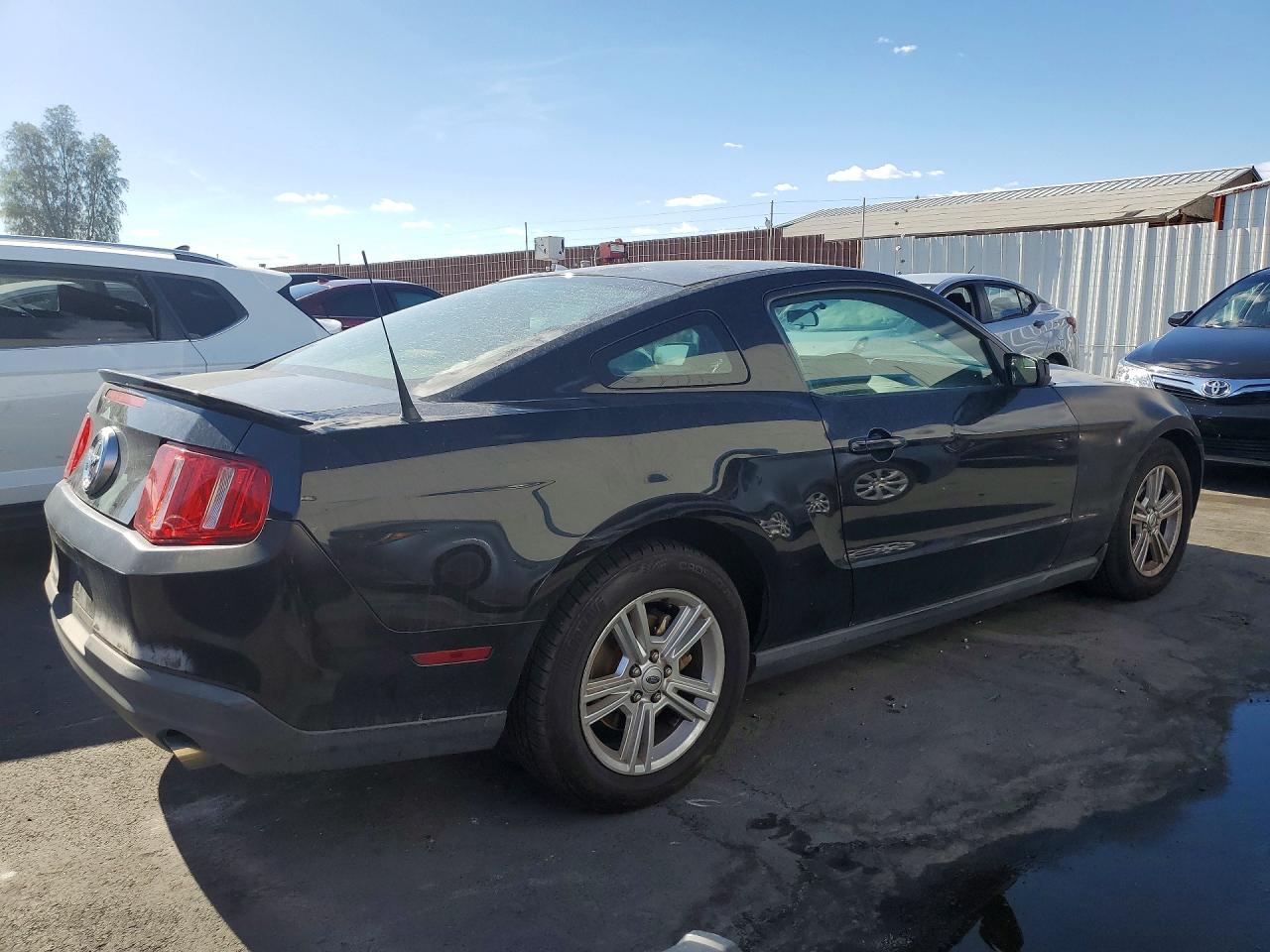 2010 FORD MUSTANG