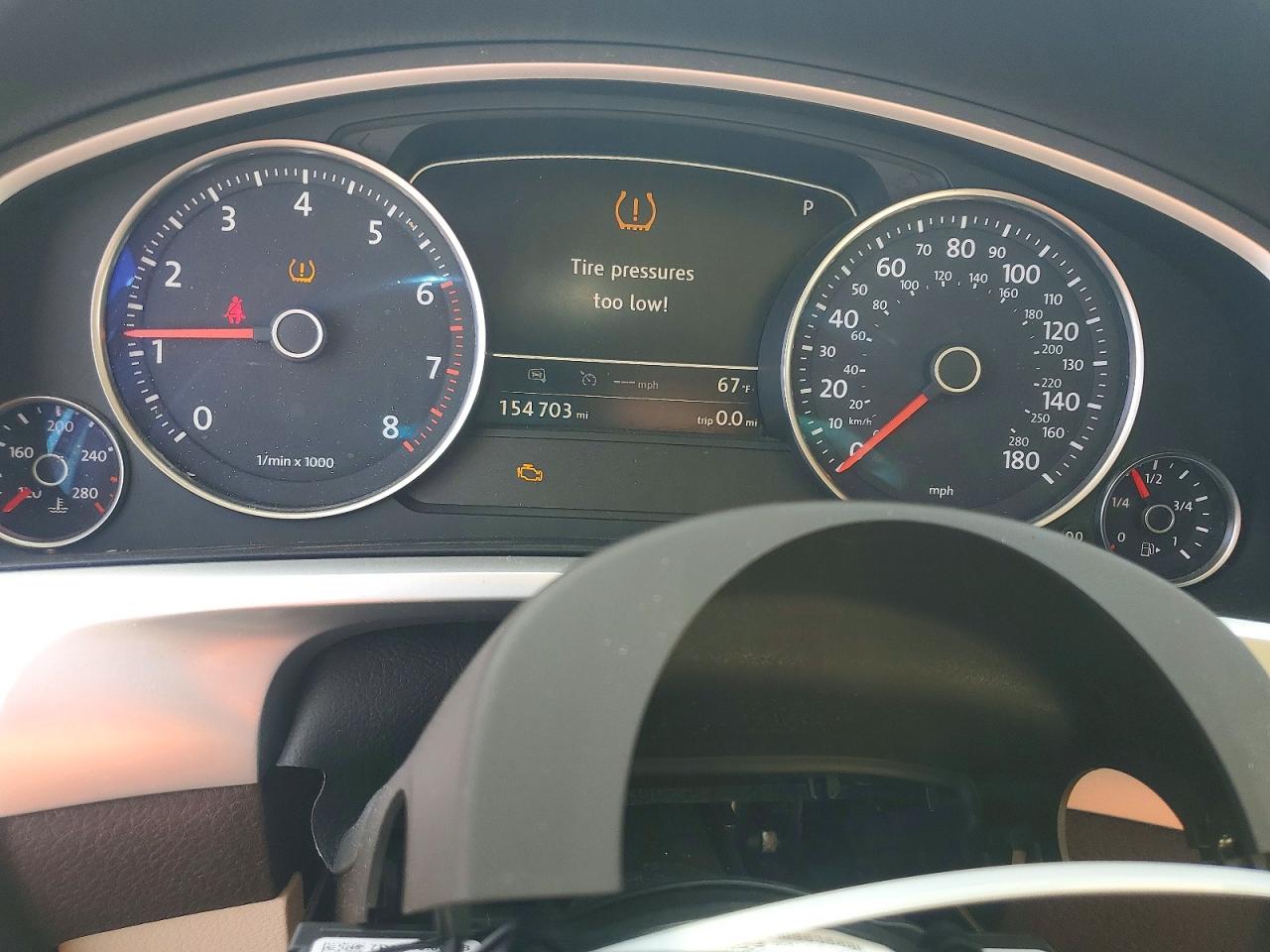 2015 VOLKSWAGEN TOUAREG