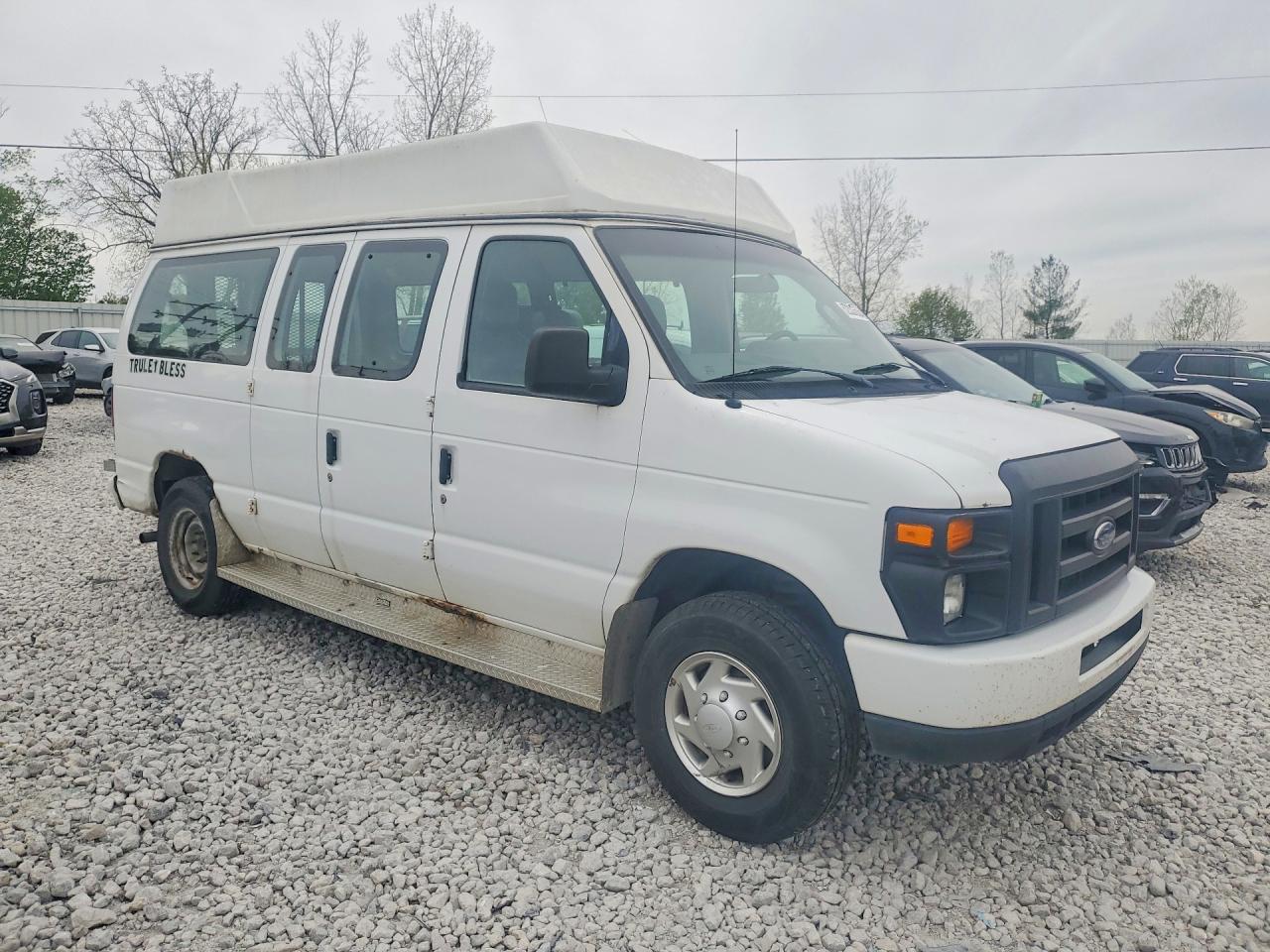2009 FORD ECONOLINE