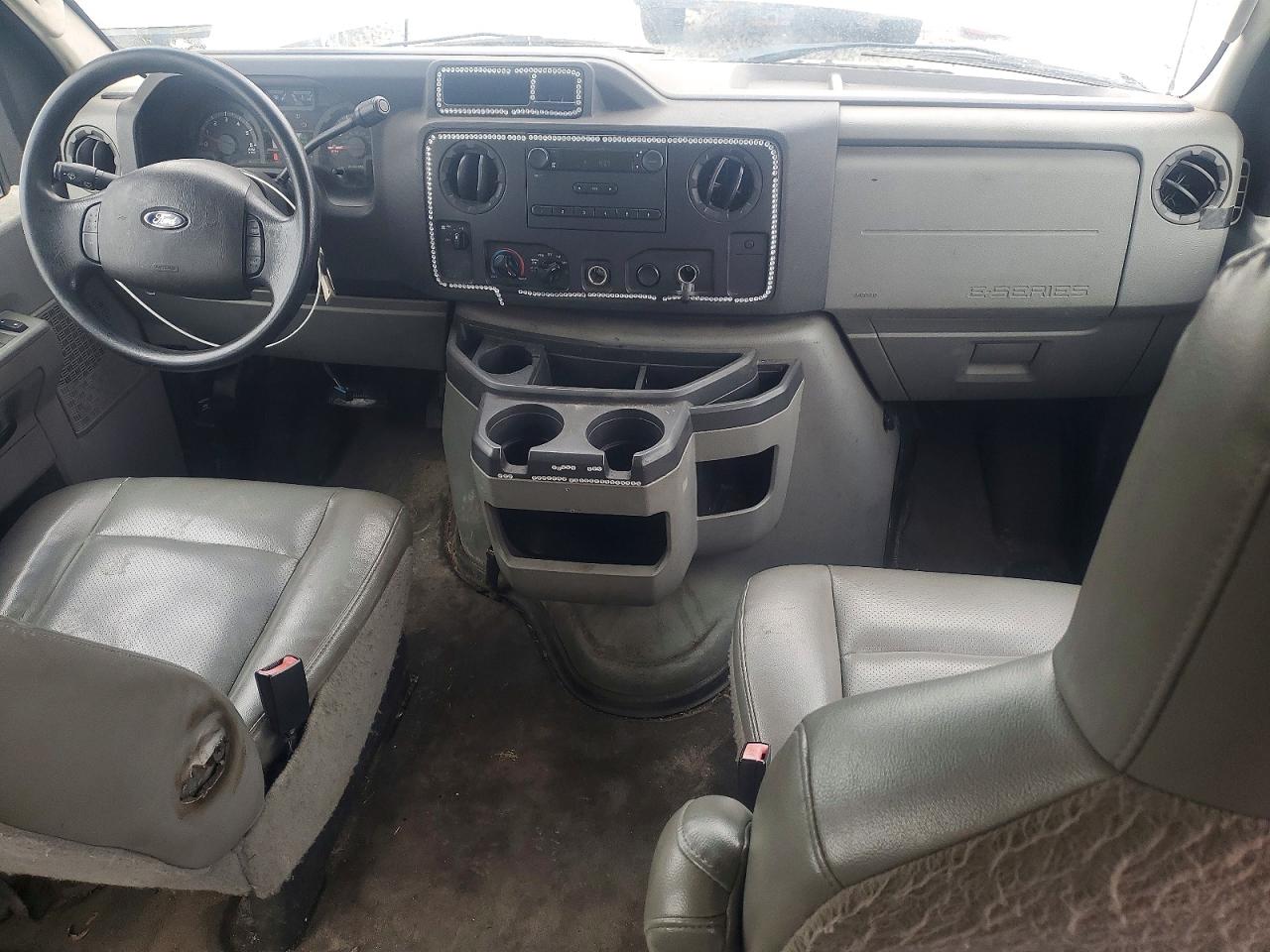 2009 FORD ECONOLINE