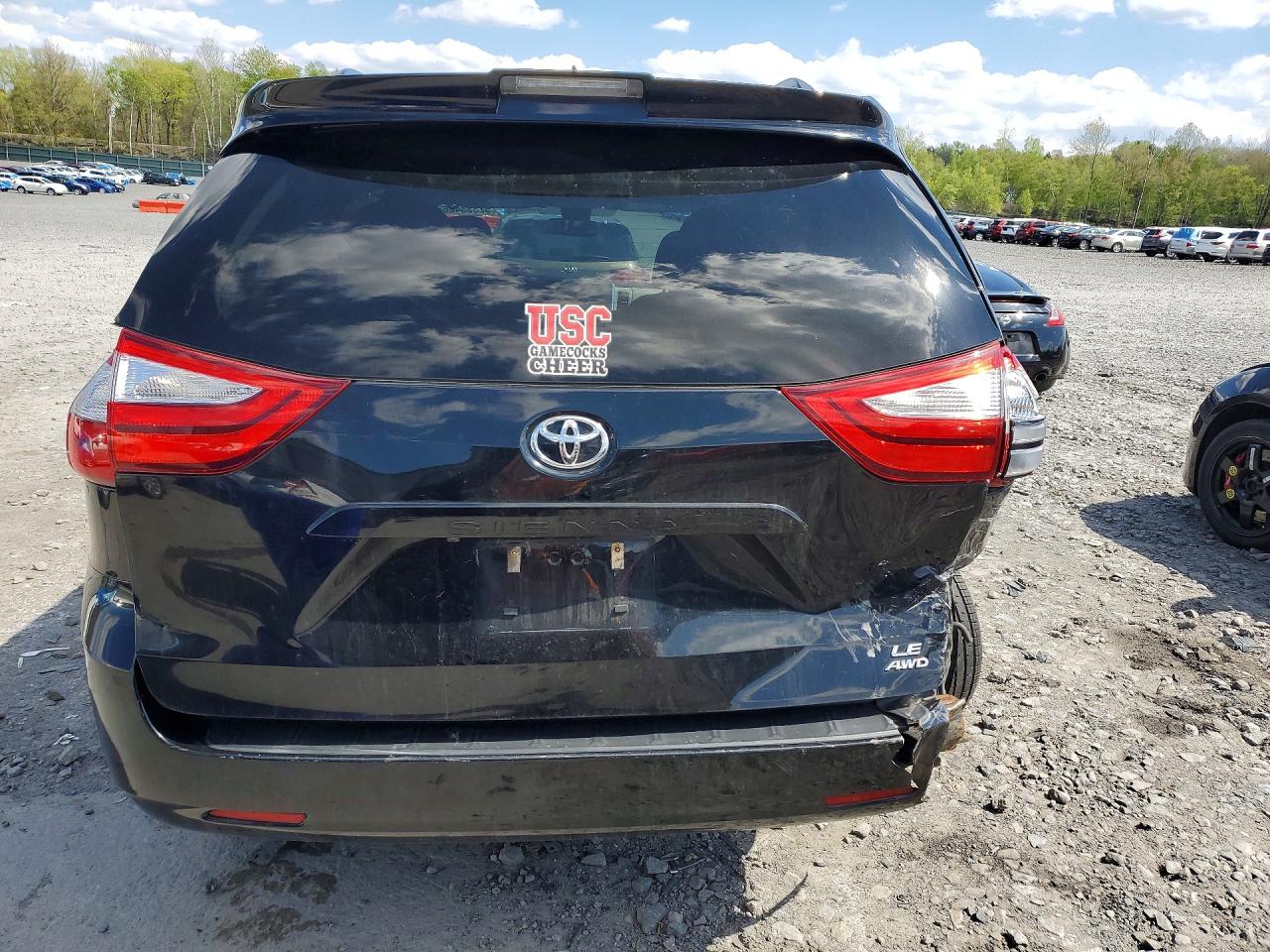 2018 TOYOTA SIENNA