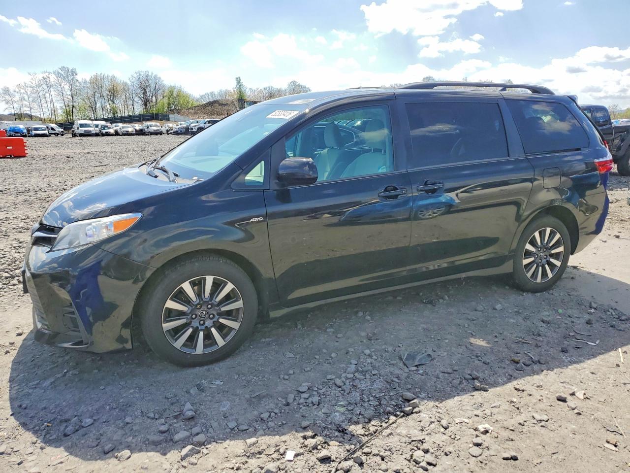 2018 TOYOTA SIENNA