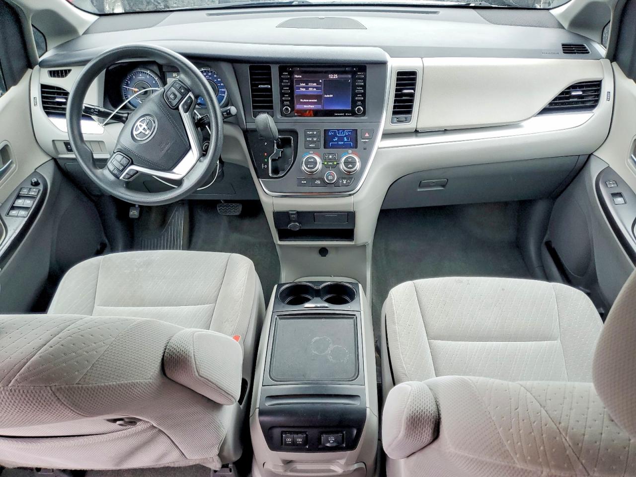 2018 TOYOTA SIENNA