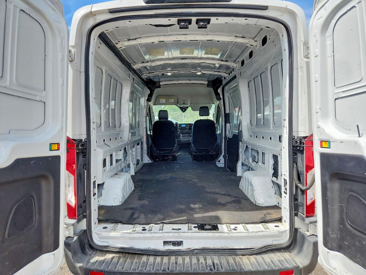 2023 FORD TRANSIT