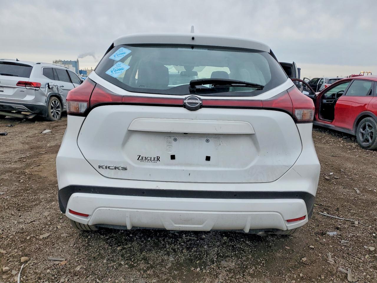 2024 NISSAN KICKS
